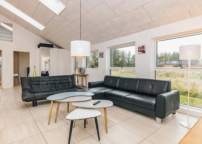 4 Star In Лёккен