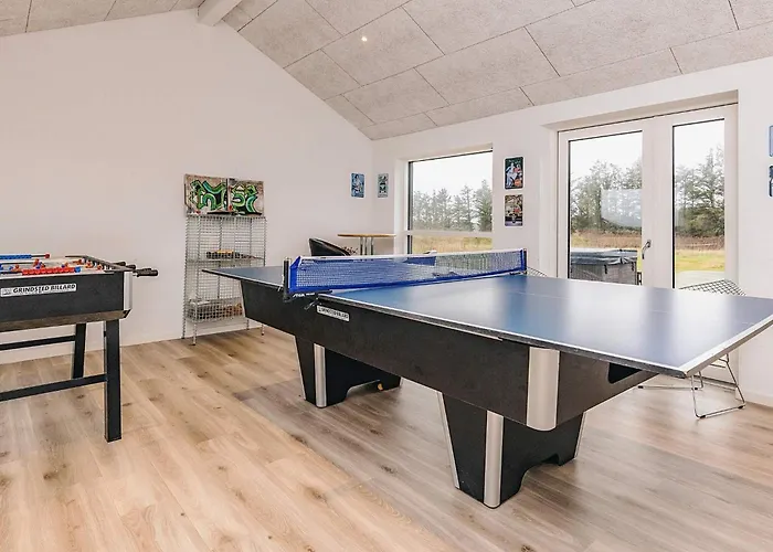 4 Star In Лёккен